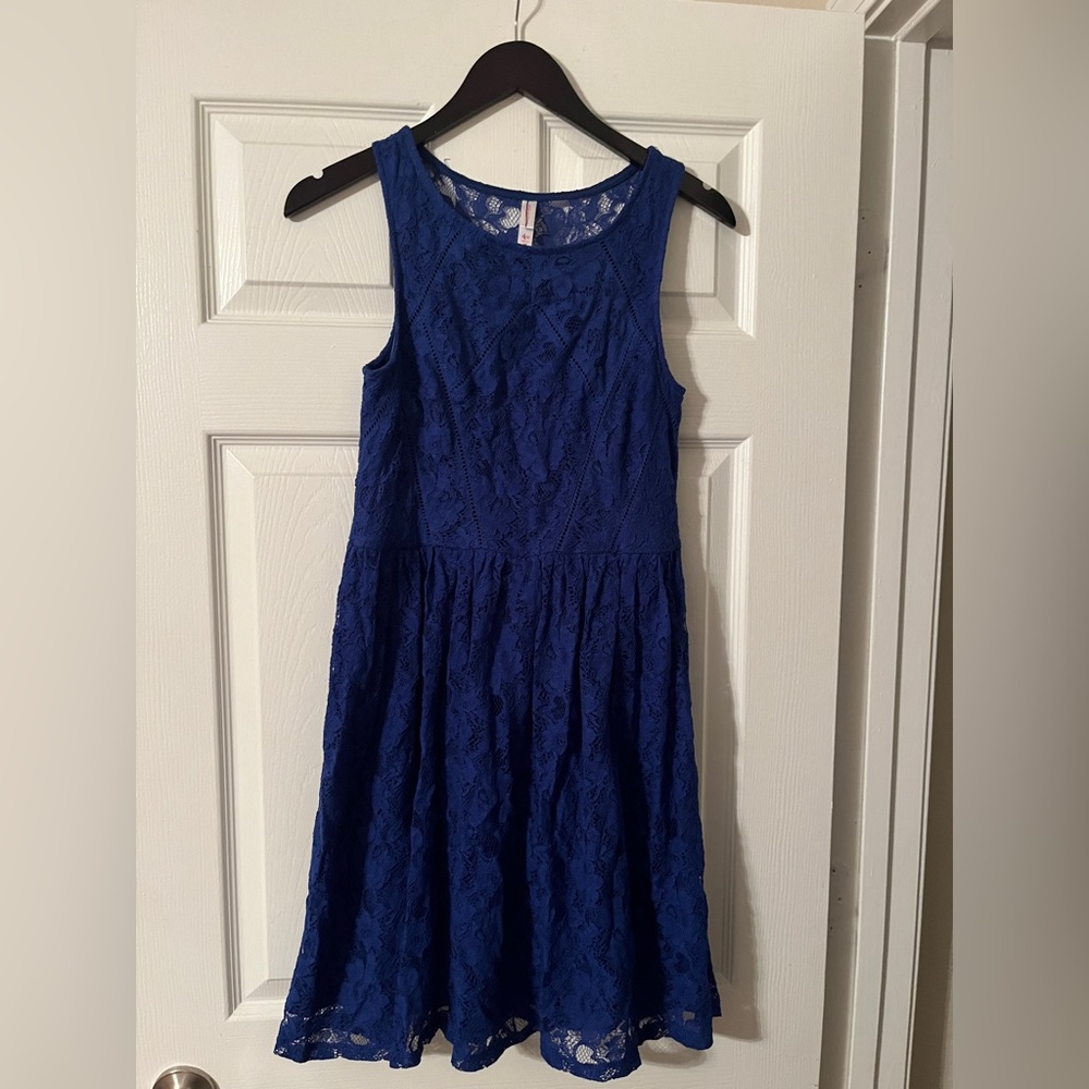 🐠Xhilaration Blue Overlay with Lace Women’s Dress. Size Medium. Side Zip.